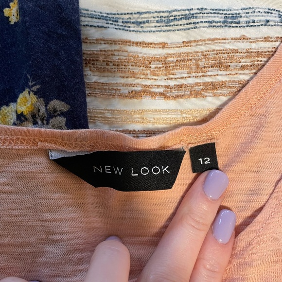 Bundle of 7 cute summer tank tops - Picture 6 of 17